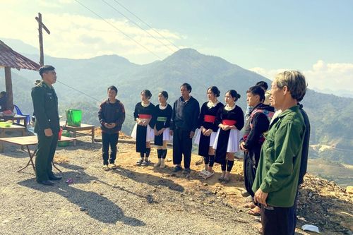 'Chiếc lá xanh' nơi vùng biên Tổ quốc