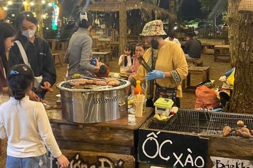Trải nghiệm chợ phiên đêm Măng Đen