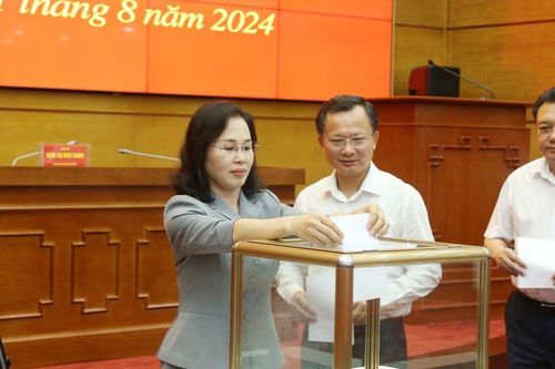 Quảng Ninh: Ông Điệp Văn Chiến được bầu vào Ban Thường vụ Tỉnh ủy