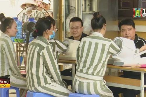 Khám sức khỏe cho phạm nhân nữ