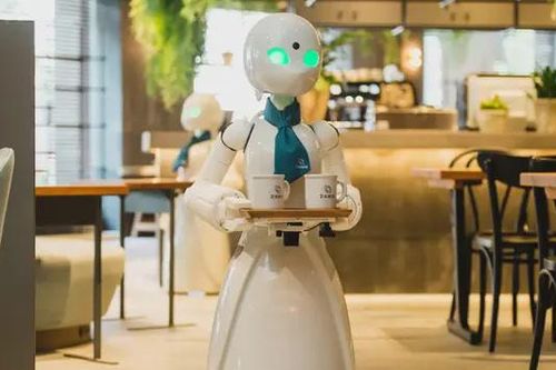 Robot hình người phục vụ tại quán cà phê Kenya