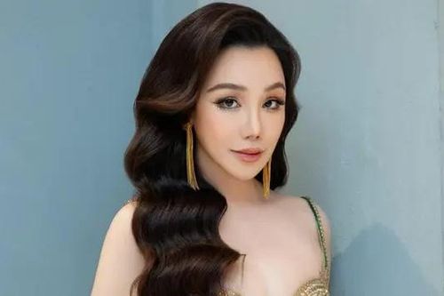 Hồ Quỳnh Hương bất ngờ nhắc đến chuyện kết hôn