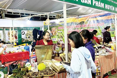 Ẩm thực đặc sắc góp phần định vị hình ảnh du lịch Cao Bằng