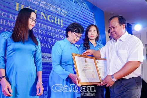 Tổng kết đợt thi đua cao điểm chào mừng 95 năm thành lập Công đoàn Việt Nam