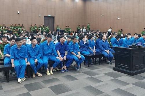Xét xử 'tập đoàn' tín dụng đen thu lợi bất chính hơn 732 tỷ đồng