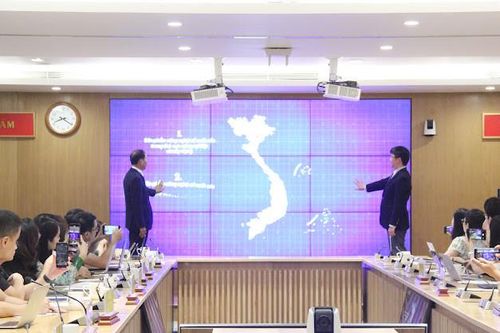 'Make in Viet Nam 2024' tôn vinh 8 hạng mục sản phẩm công nghệ số xuất sắc