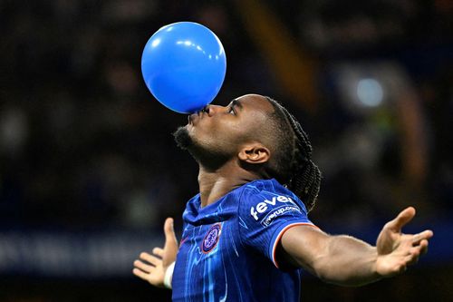 Chelsea thắng chật vật ở giải 'hạng ba' châu Âu