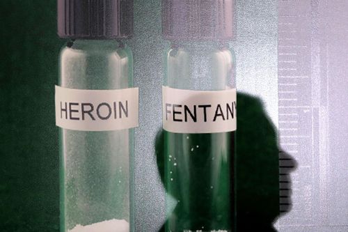Chất kịch độc fentanyl, chỉ thấm qua da cũng tử vong