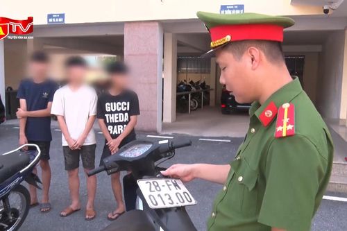Tóm gọn nhóm 'báo thủ' có sở thích chặt biển số xe máy để khoe chiến tích