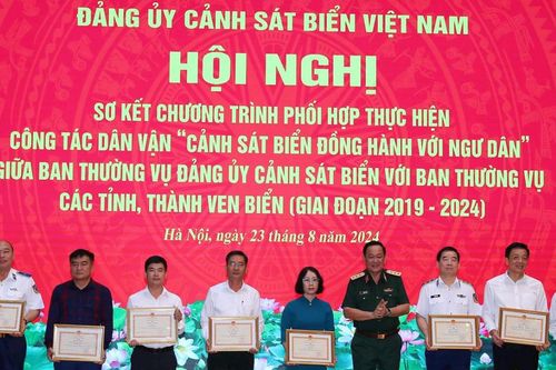 Sơ kết chương trình phối hợp thực hiện công tác dân vận 'Cảnh sát biển đồng hành với ngư dân'