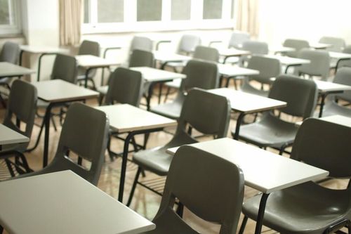 Đóng cửa 150 trường đại học 'ma' để du học sinh lách luật đi làm