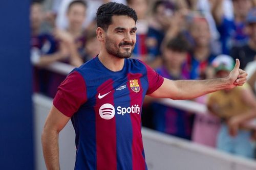Gundogan gây tranh cãi