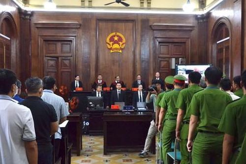 Tuyên phạt 2 cựu Cục trưởng 44 năm tù