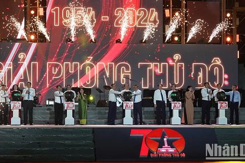 Ấn tượng chương trình khai mạc 'Những ngày Hà Nội tại Thành phố Hồ Chí Minh'