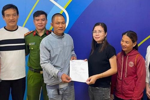 Nhận được 3 tỷ đồng chuyển khoản nhầm, thanh niên tìm người trả lại