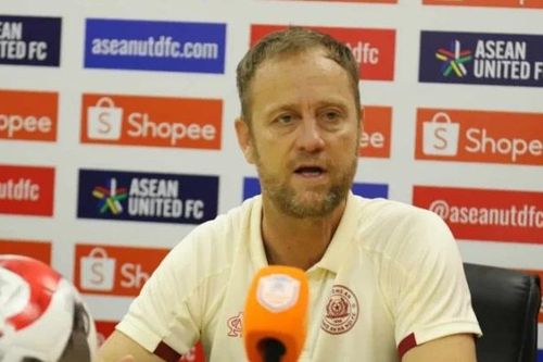 HLV Polking nói gì về trận thắng Buriram United?