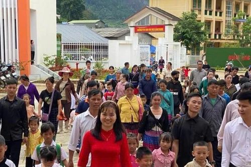 Động lực từ những ngôi trường 'thơm mùi sơn' ở vùng cao Yên Bái