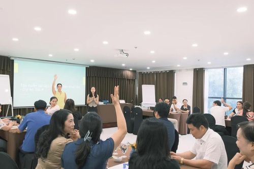 Giáo viên mầm non tạo môi trường học tập giàu ngôn ngữ
