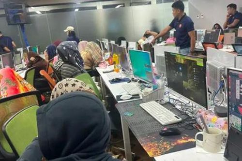 Philippines đột kích trung tâm lừa đảo trực tuyến, bắt nhiều người nước ngoài
