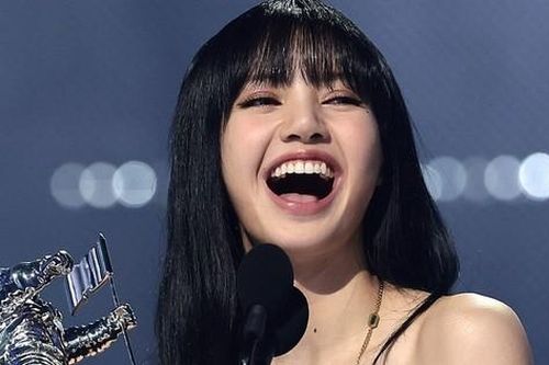Lisa (BlackPink) làm nên lịch sử