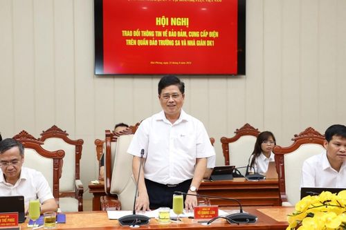 Quân chủng Hải quân và EVN trao đổi thông tin về bảo đảm, cung cấp điện trên huyện đảo Trường Sa và Nhà giàn DK1