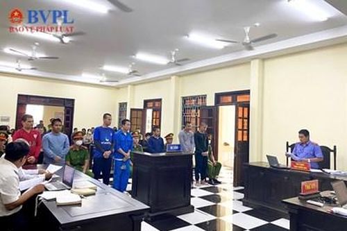Tòa phúc thẩm chấp nhận quan điểm của Viện kiểm sát, cho bị cáo hưởng án treo