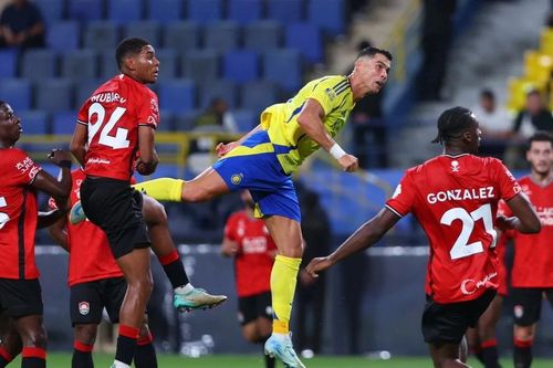 Cristiano Ronaldo lập công, Al-Nassr vẫn khởi đầu đầy thất vọng