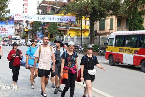 Lào Cai đón hơn 5,6 triệu lượt khách du lịch trong 8 tháng