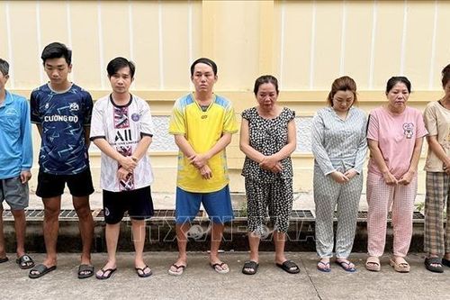 Khởi tố 21 đối tượng tội 'Đánh bạc' và 'Tổ chức đánh bạc'