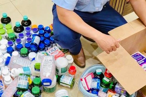 Phát hiện lô thực phẩm chức năng nhập lậu trị giá gần 100 triệu đồng