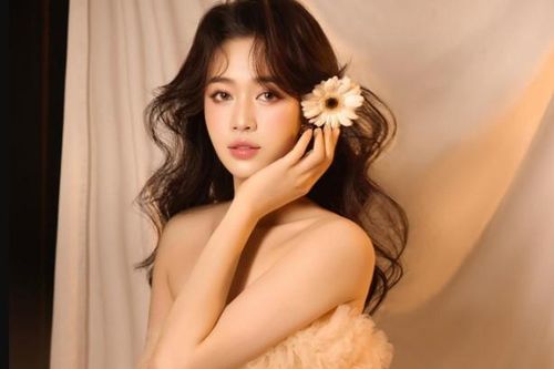 Ngắm nhan sắc 'ngọt ngào' của nàng hot girl làng gym Quảng Ninh