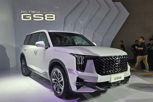 Cận cảnh GAC GS8 cạnh tranh Ford Everest tại Việt Nam