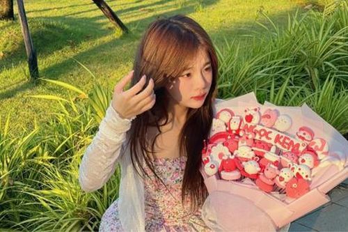 Ngọc Kem: 'Nhỏ mà có võ', kề cạnh streamer ViruSs đình đám