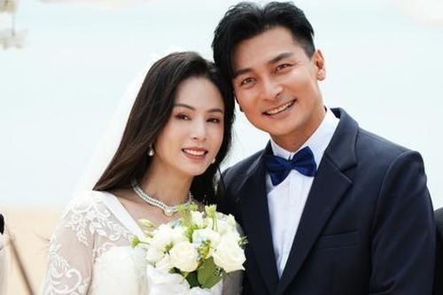 Nữ diễn viên nổi tiếng thông báo kết hôn cùng tình trẻ ở tuổi U60