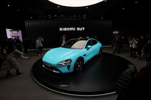 Xiaomi chấp nhận lỗ với kế hoạch EV để 'quyết đấu' Tesla và BYD
