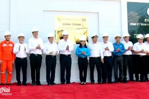 Gắn biển công trình trạm biến áp 110 kV Suối Tre