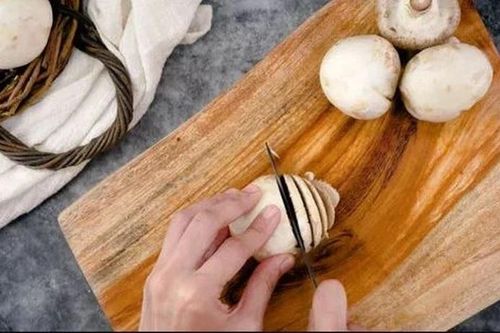 Mẹo giúp bảo quản nấm lâu ngày mà vẫn giữ được vị ngon