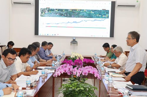 Đẩy nhanh tiến độ giải phóng mặt bằng 2 dự án đường bộ cao tốc