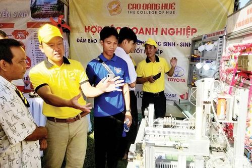 Thu hút đầu vào, đảm bảo đầu ra