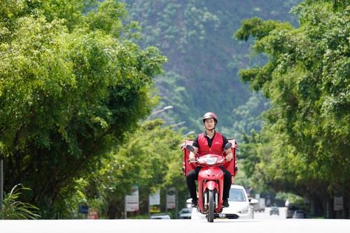 Xanh hóa 'ô nhiễm trắng' trong giao dịch thương mại điện tử