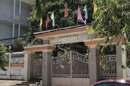 Hiệu trưởng phải trả gần 140 triệu đồng vì nhập nhèm trong phát quà thưởng học sinh
