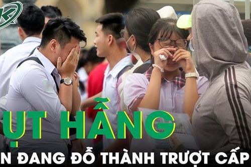 Phụ huynh khóc nghẹn vì thương con đang đỗ thành trượt: 'Vợ chồng cãi nhau, không dám ra khỏi nhà'