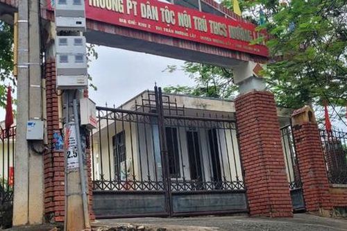 Xét tuyển nhiều con cháu không đúng quy định, hàng loạt cán bộ chủ chốt ở Thanh Hóa bị kỷ luật