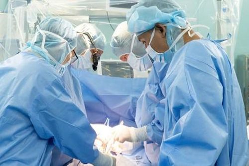 'Vá' tim cho trẻ chậm tăng cân