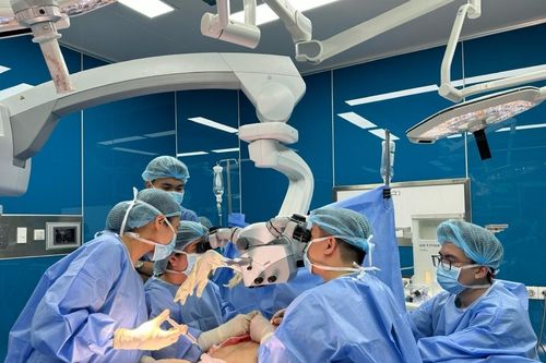 Thai phụ nhập viện cấp cứu sau khi 'độ' vòng ba