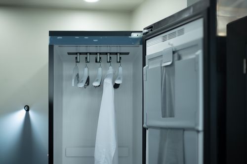 Vì sao tủ giặt quần áo có giá tới 50 triệu?