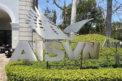 Học sinh trường Quốc tế Mỹ cần nhanh chóng chuyển trường