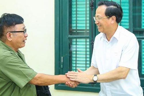 Bộ trưởng chỉ đạo giải quyết kiến nghị liên quan đến giám định bệnh tật, chế độ bệnh binh