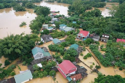 Nhiều ngôi nhà tại Cao Bằng ngập sâu trong nước