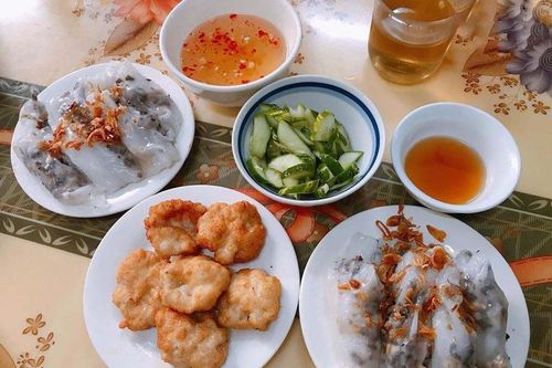 Món ăn bình dân mang hương vị biển hút du khách ở Hạ Long